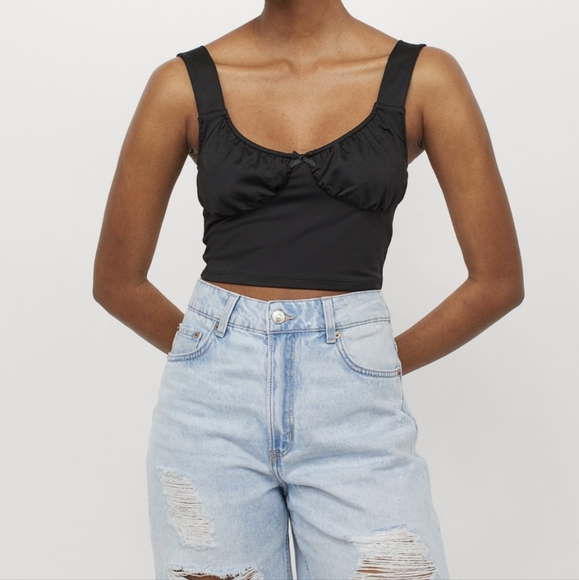 BNWOT (only ever tried on) sleeveless crop top - Picture 3 of 4
